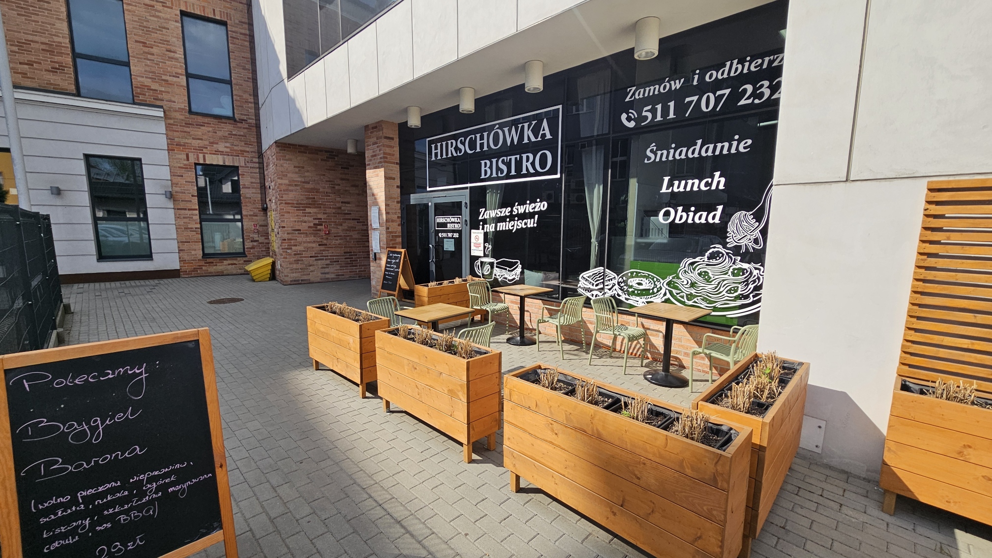 Hirschówka Bistro Mielec — widok z zewnątrz